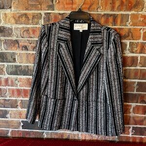 Vintage Porsha Women’s Black Striped Blazer With pockets Size:10P Made In USA